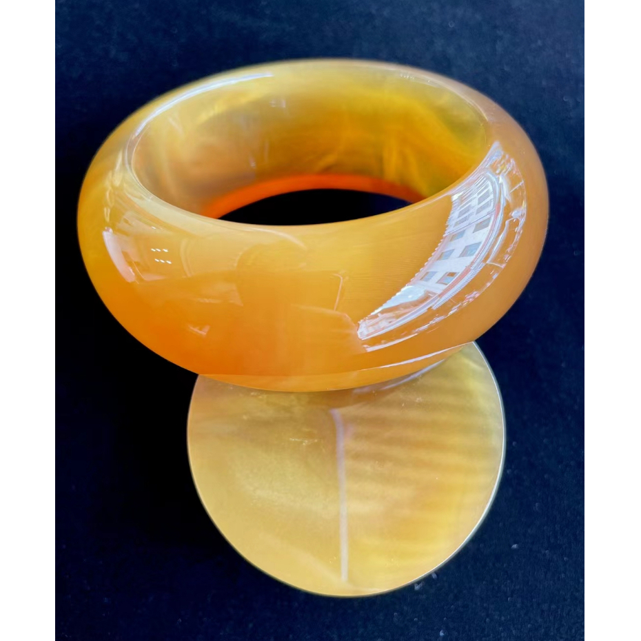 緬甸琥珀《手鐲》－ 圈口60.5mm雞油黃蜜蠟手鐲 ㊟ 購買前請詳閱商品內文 ㊟