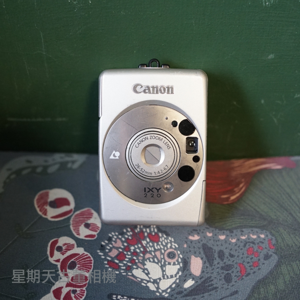 【星期天古董相機】不能用的 CANON IXY 220 零件機 擺飾 道具