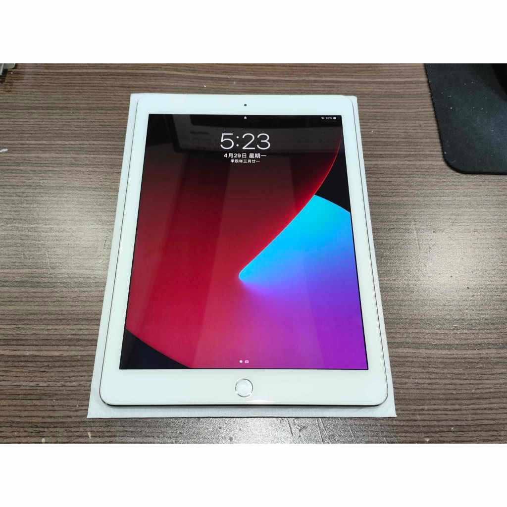 iPad PRO 9.7 128G LTE 銀色 可插SIM卡 A1674