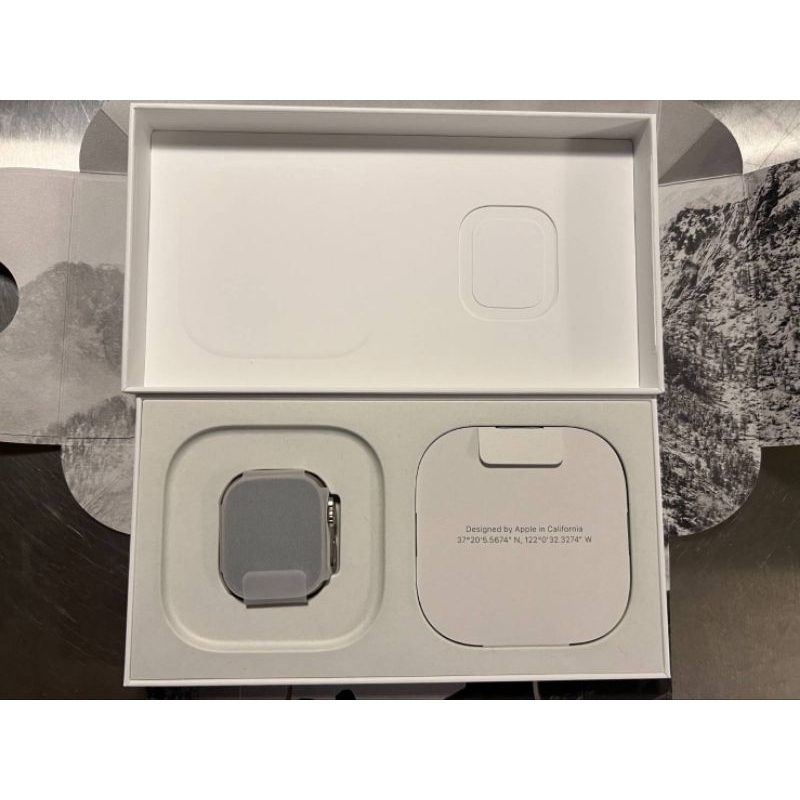 9.9新Apple Watch Ultra LTE 1代 49M 鈦金屬錶殼配松嶺風錶環和 apple care 保固中