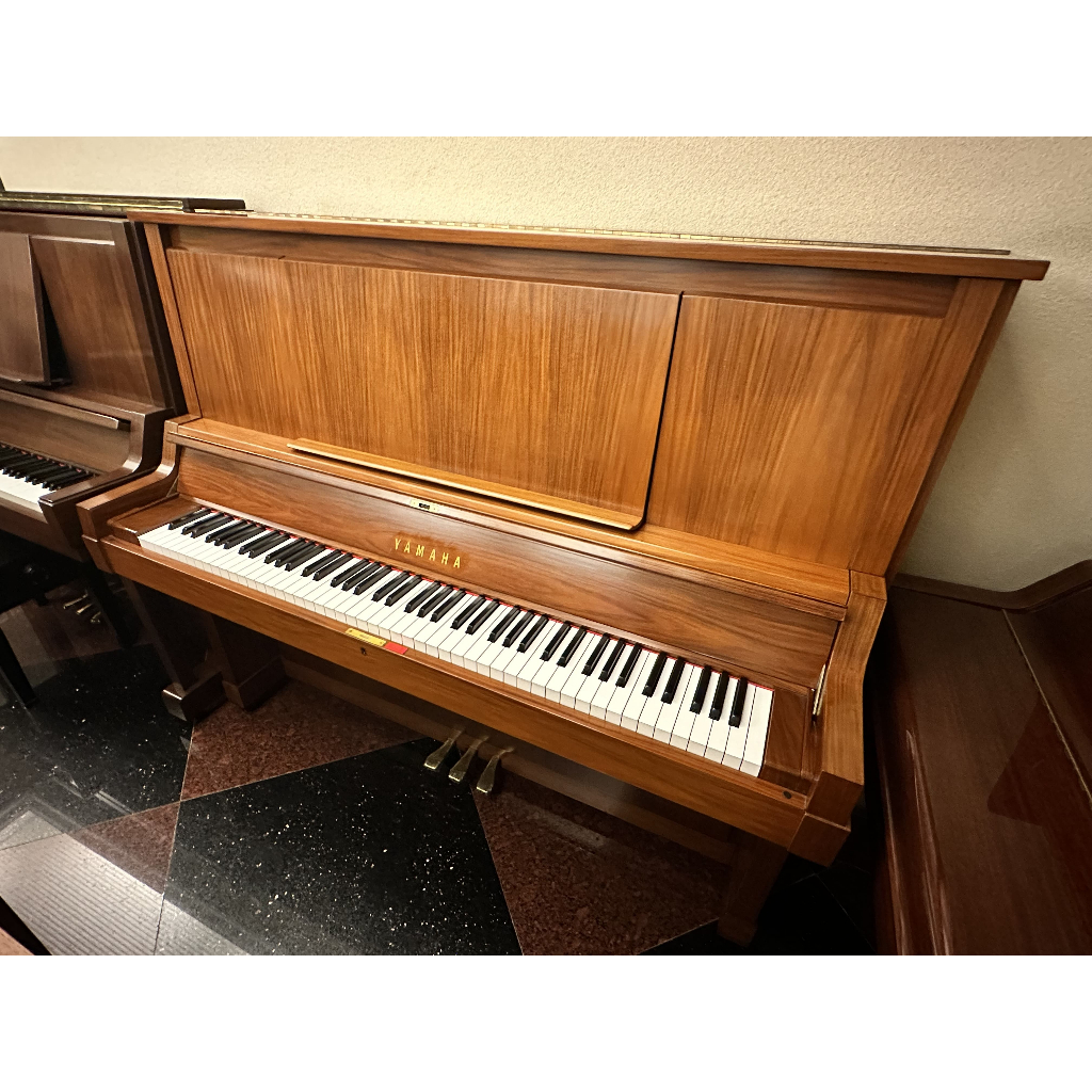【日本製】YAMAHA W101 二手鋼琴《鴻韻樂器》直立式鋼琴 中古鋼琴 原木色