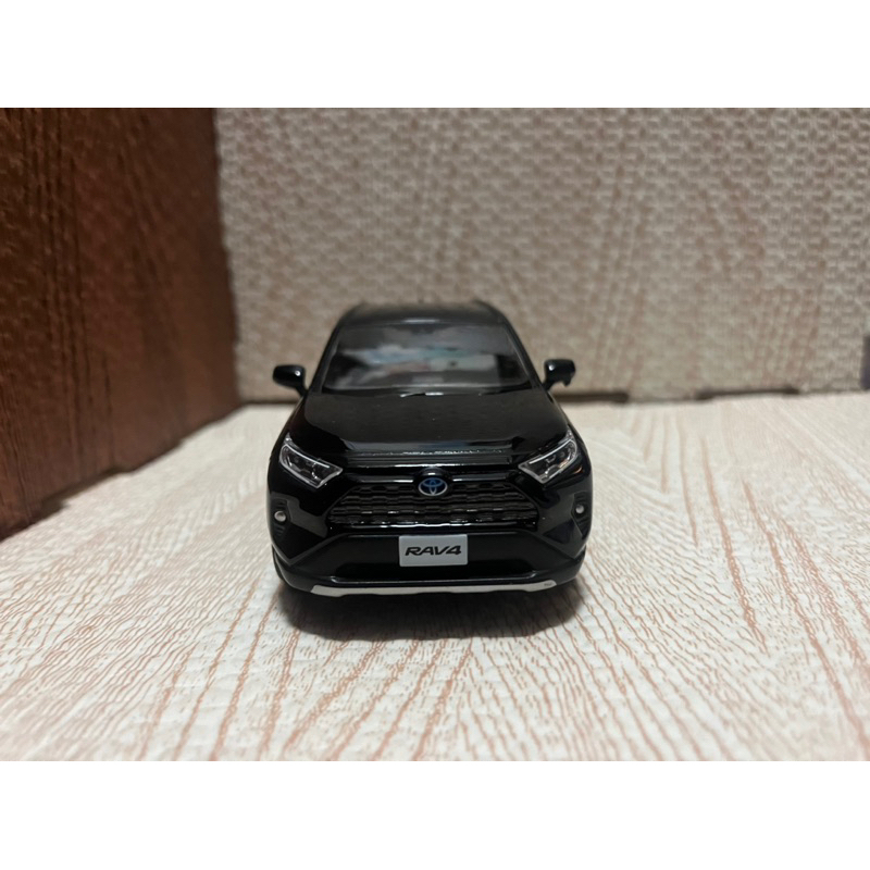 Toyota RAV4 尊爵黑1/30 原廠日規模型車