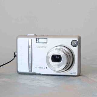富士 Fujifilm finepix F455 早期 CCD 數位相機 (模擬底片模式)