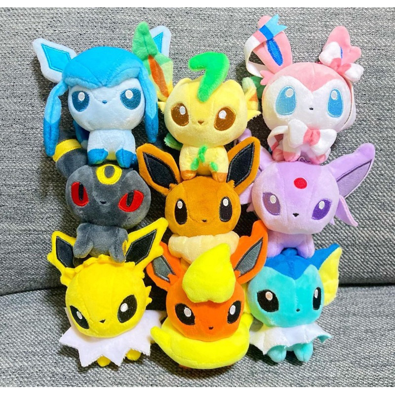 更新～現貨🔥日本寶可夢中心 娃娃吊飾 pokemon dolls 伊布家族 月精靈 仙子