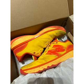 New Balance FuelCell HESI LOW 籃球鞋