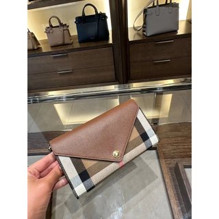 台灣現貨 全新正品 棕色 BURBERRY HANNAH WOC信封式12卡 斜背包 經典棉麻 手拿包