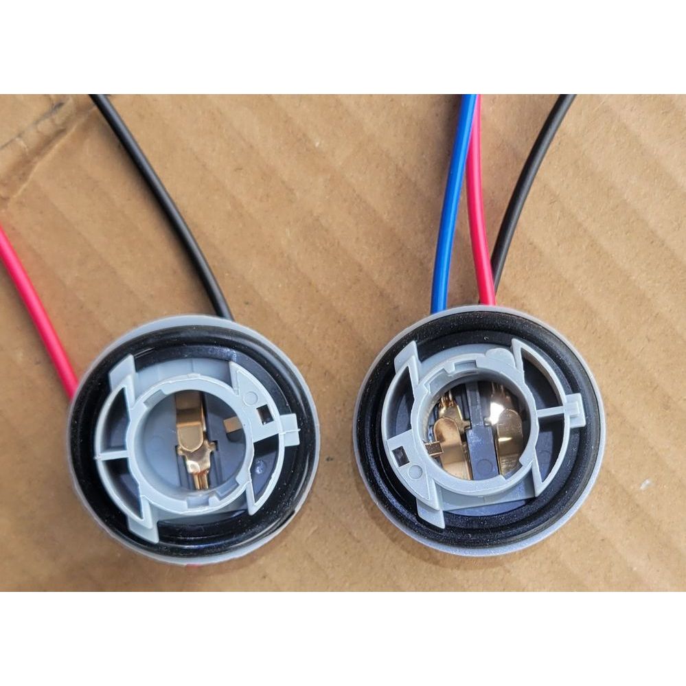Focus MK3 MK3.5 MK4 MK4.5 尾燈 煞車燈 方向燈 燈座 老化 損壞 更換