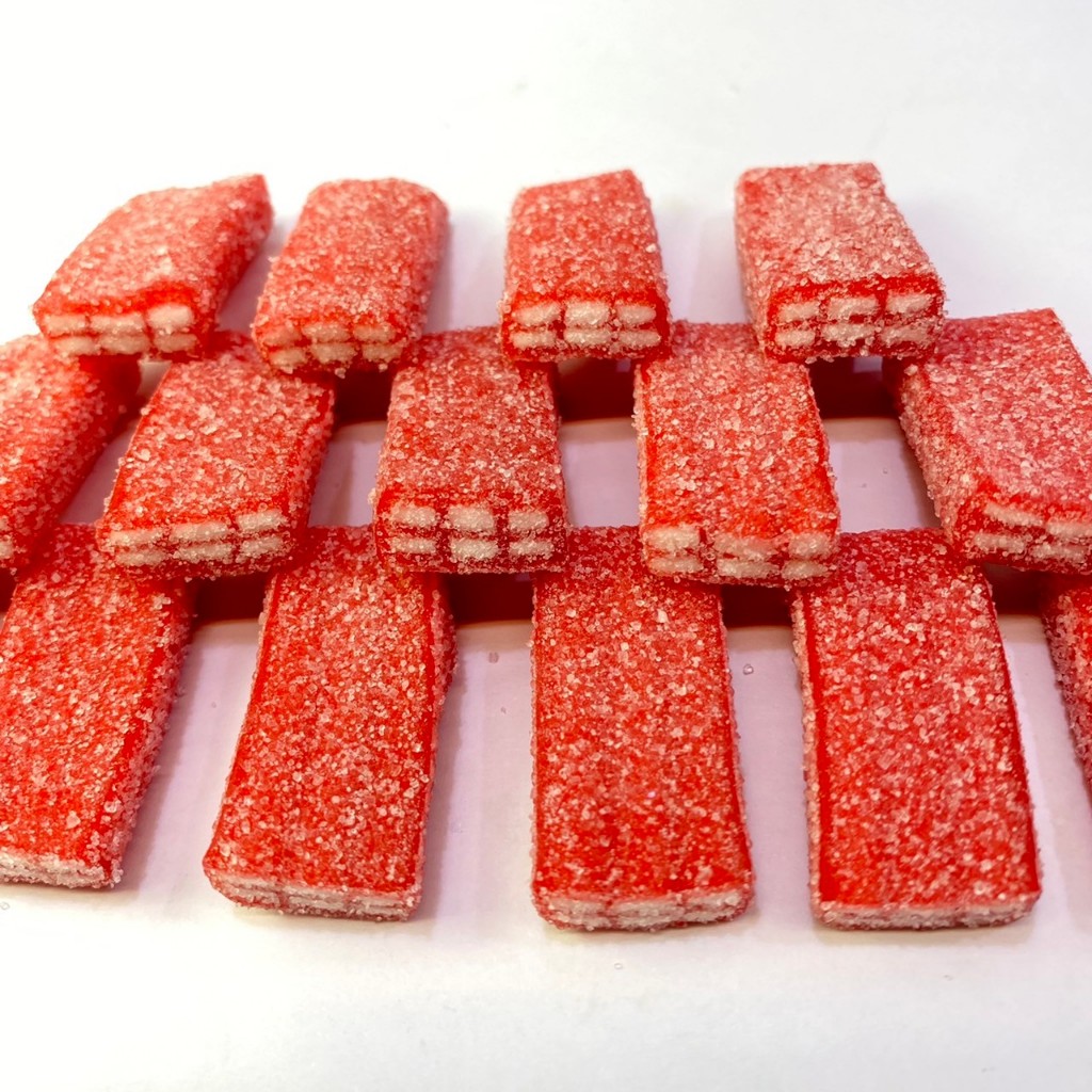 嘗甜頭 FINI 酸草莓磚 200公克 草莓磚軟糖 QQ糖 西班牙 酸 綜合軟糖 造型軟糖 進口軟糖 豬膠