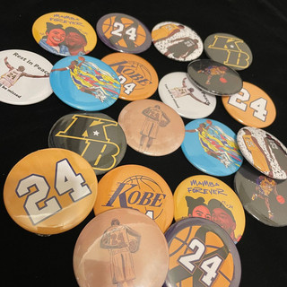 柯比•布萊恩 Kobe Bryant NBA徽章 別針胸章 湖人 黑曼巴