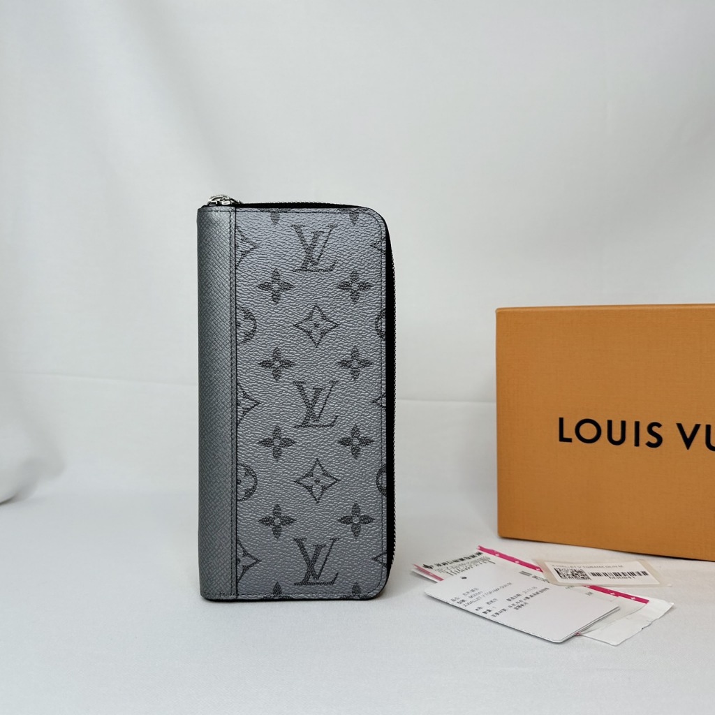 LV 銀灰老花直式拉鏈長夾