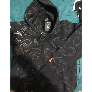 Kaws X Jordan 初代聯名已絕版，size:XL
