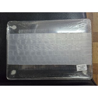 Apple 12吋 Retina 保護殼有一個透明的