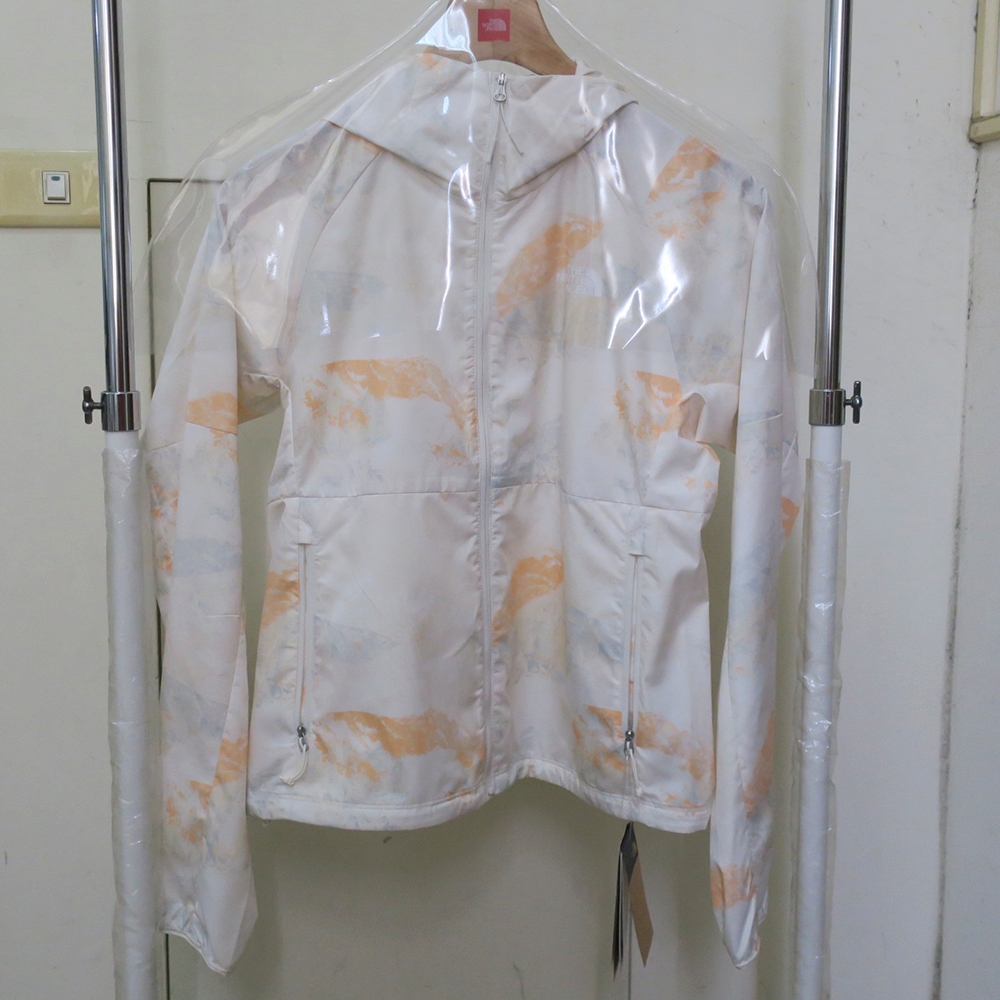 *過季特賣* (女) 【THE NORTH FACE】PRNT FLYW HDY亞版連帽外套-米橘NF0A5K325N8
