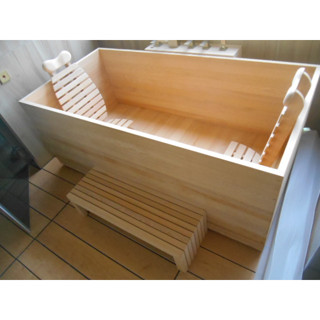 100%臺灣檜木造型無框懸浮式泡澡桶180X90X70公分不含配件沒上漆蒸氣室可用聞香可訂做味道濃鬱特價出清請先詢問庫存