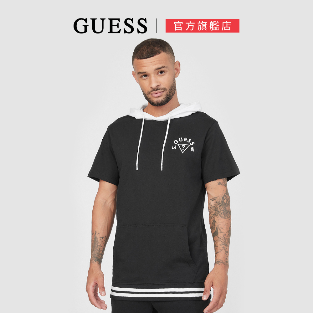 【GUESS】男女同款-復古情懷條紋短袖帽T-黑