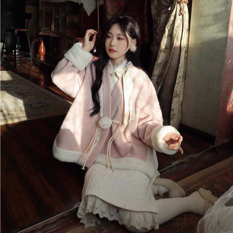 ♥《Queen’s love》日系 甜美 寬鬆 大衣 外套 女裝 秋天 冬天 毛絨絨 兔子 毛球 設計感 約會 旅遊