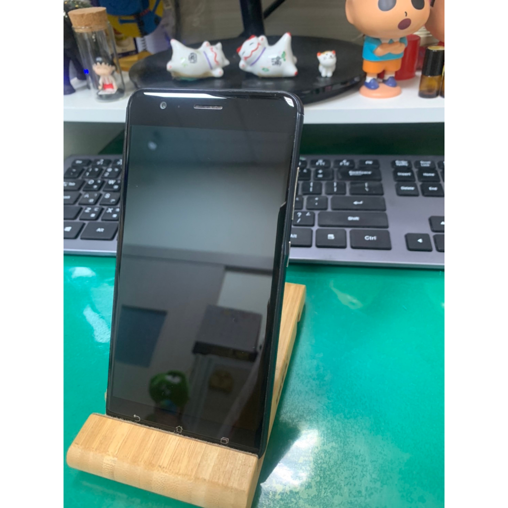 ASUS ZenFone 3 Zoom (ZE553KL) 64G黑色/ 二手手機/ 二手機