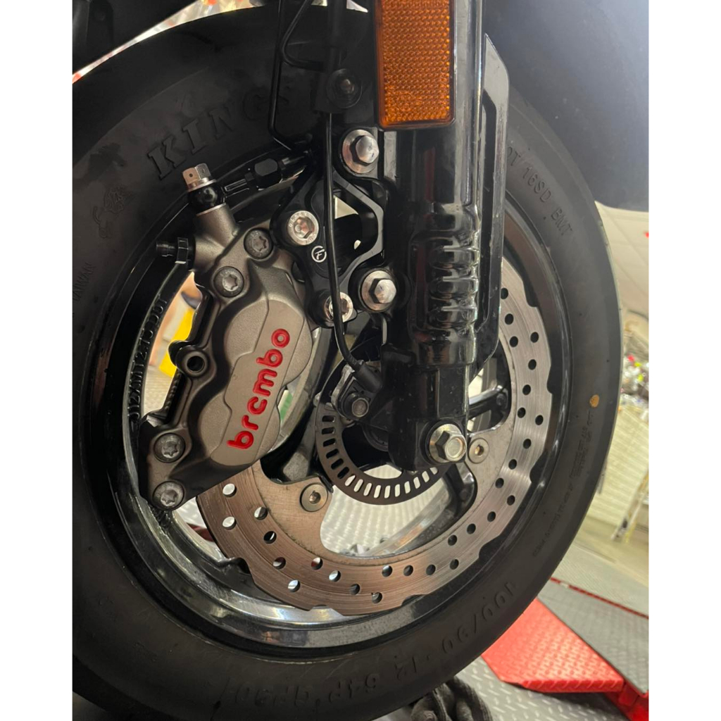 [六代勁戰/水冷BWS/水B]對四卡鉗套餐 黑底紅字 灰底紅字 B牌卡鉗 BREMBO 剎車提升 煞車力提升 直上