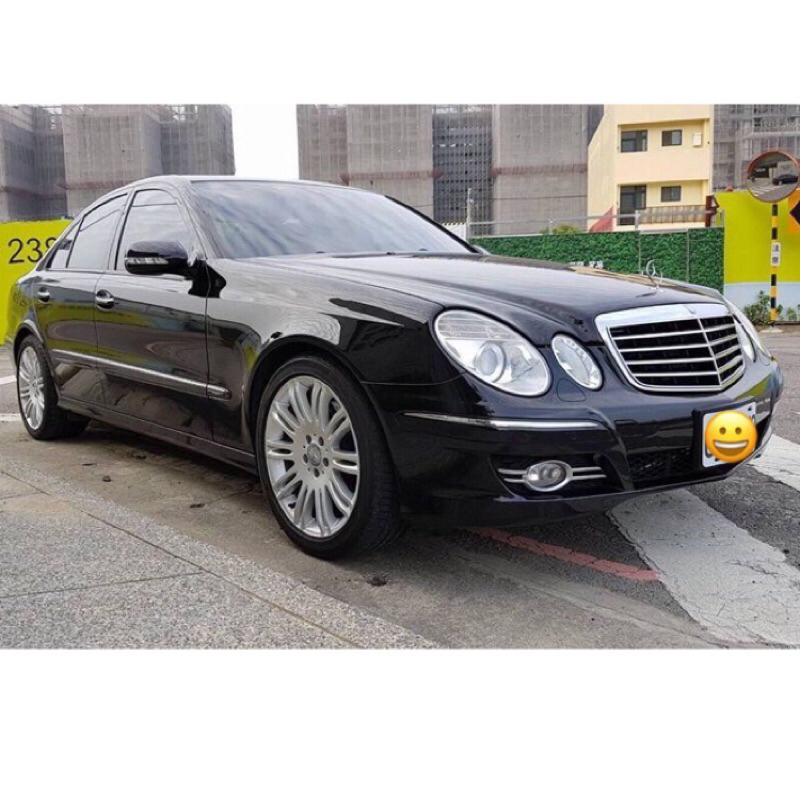 賓士黑色汽車2008年Mercedes-Benz W211 E280