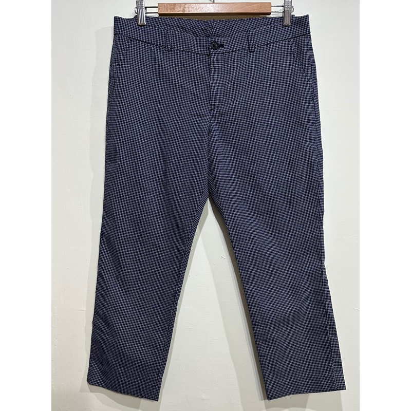 Uniqlo 百貨專櫃 男性 格紋 七分褲，前側釦子拉鍊雙側口袋，深藍咖白格紋，99成新零碼商品