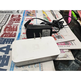 EDIMAX (ES-3205P)dlink有更換改大變壓器5埠網路交換器 HUB裡面清過更換電容改大變壓器