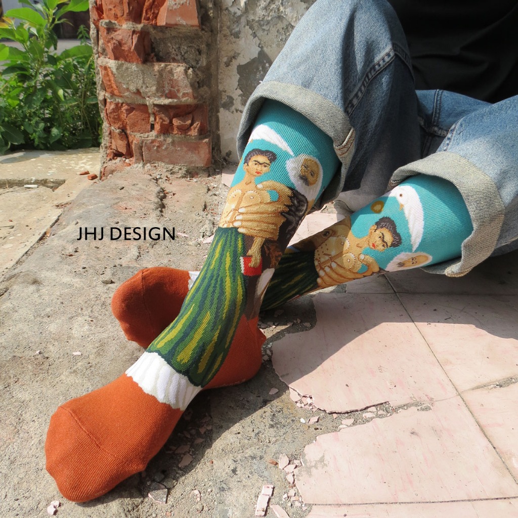 【台灣製造】芙烈達 卡蘿 馬克思主義 女畫家 自畫像 墨西哥畫家 襪 襪子 男襪 女襪 長襪 中筒襪 小腿襪 藝術襪