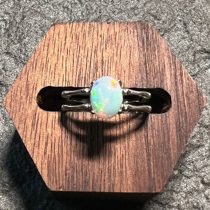 Opal 白歐泊純銀戒指(2319R299) 蛋白石 蛋白石戒指 歐泊 歐泊戒指 純銀戒指