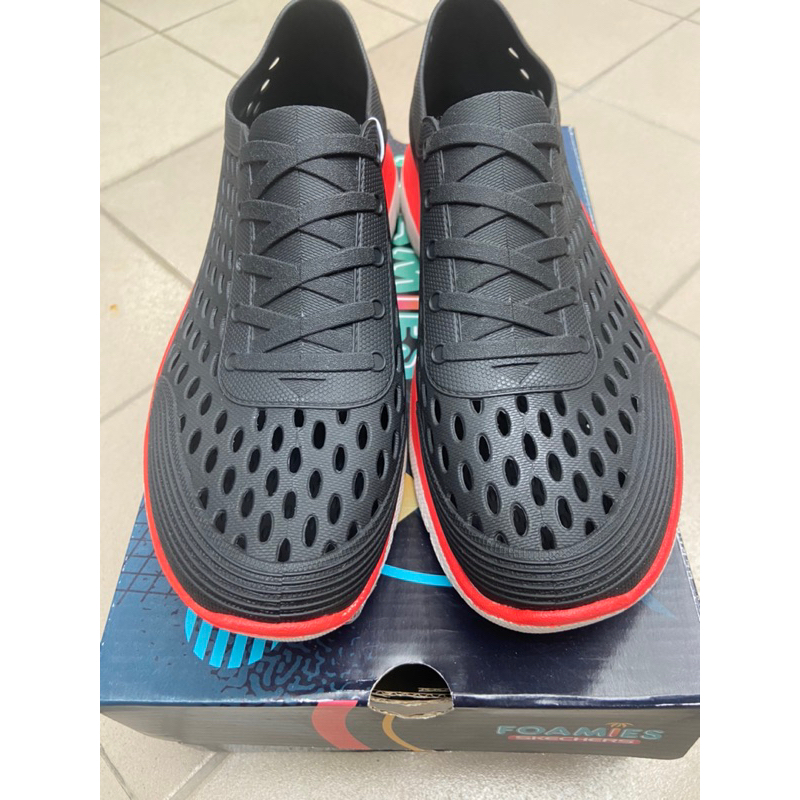 Skechers黑色洞洞鞋全新正品