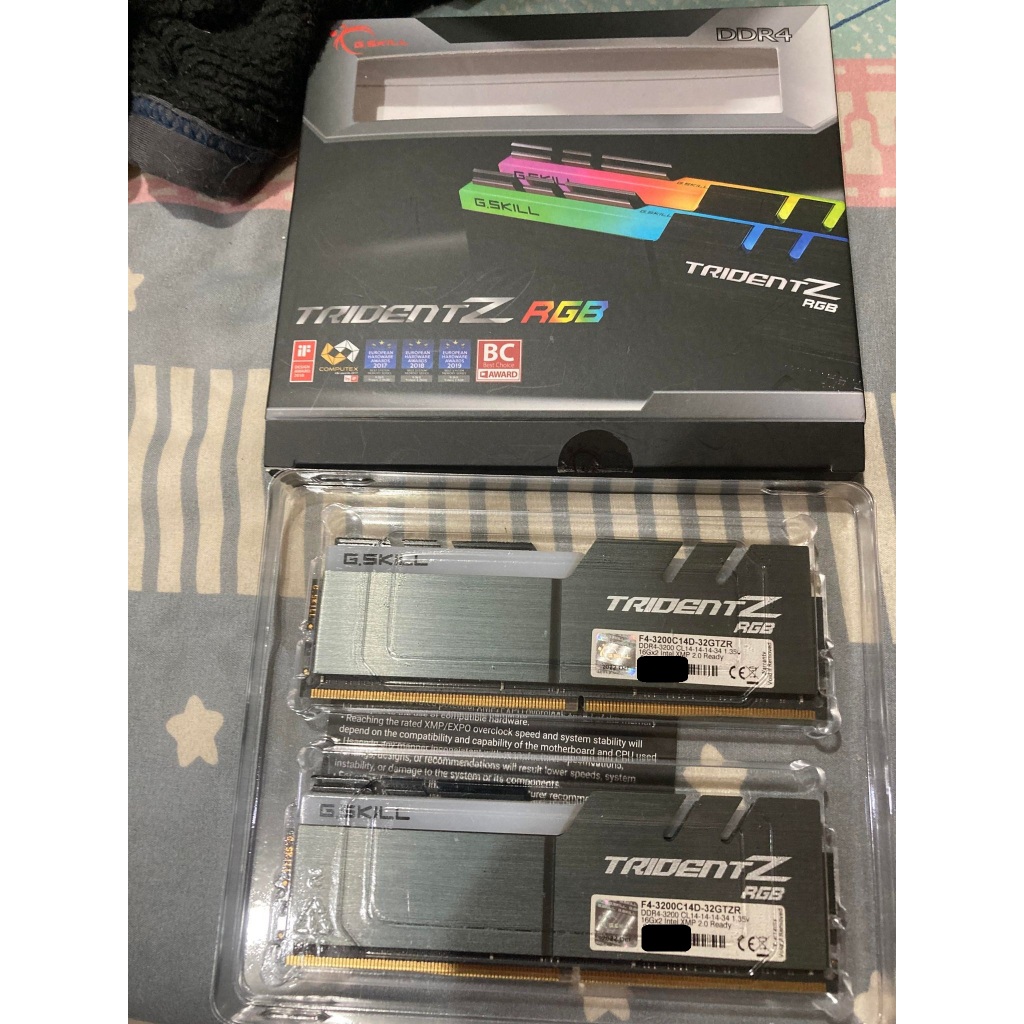 二手 芝奇G.SKILL 幻光戟 DDR4 3200 32G 16X2 C14 雙通道 記憶體一組