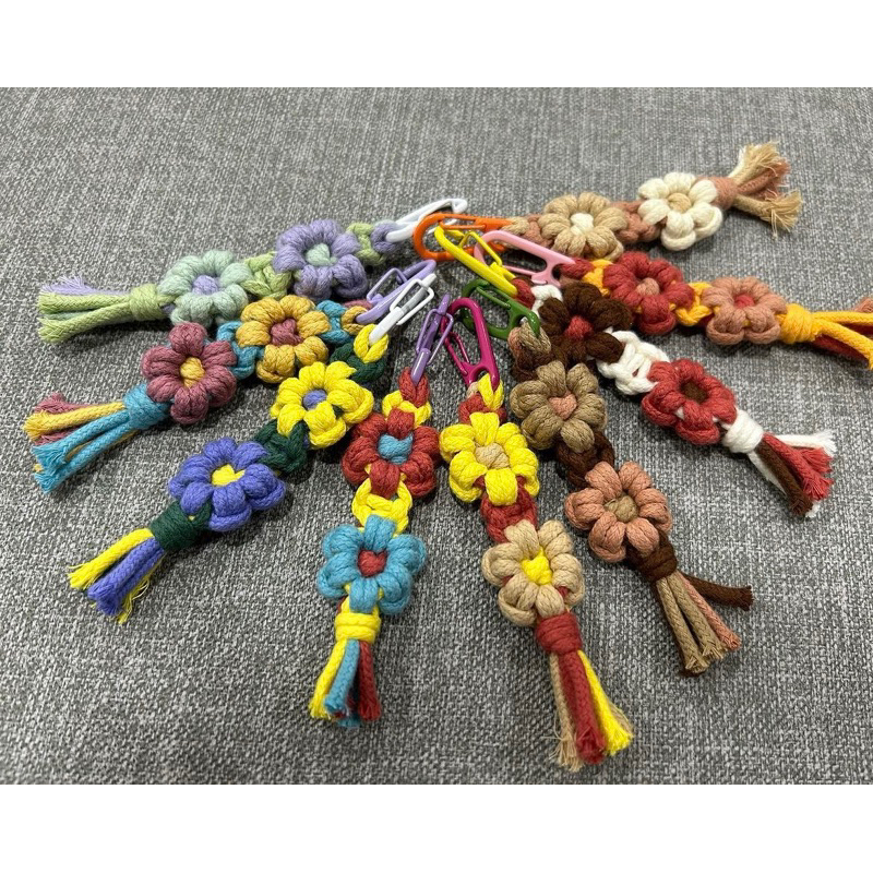 ｜小花花吊飾｜小花編織 手機背繩 掛繩 macrame 雛菊 diy材料包