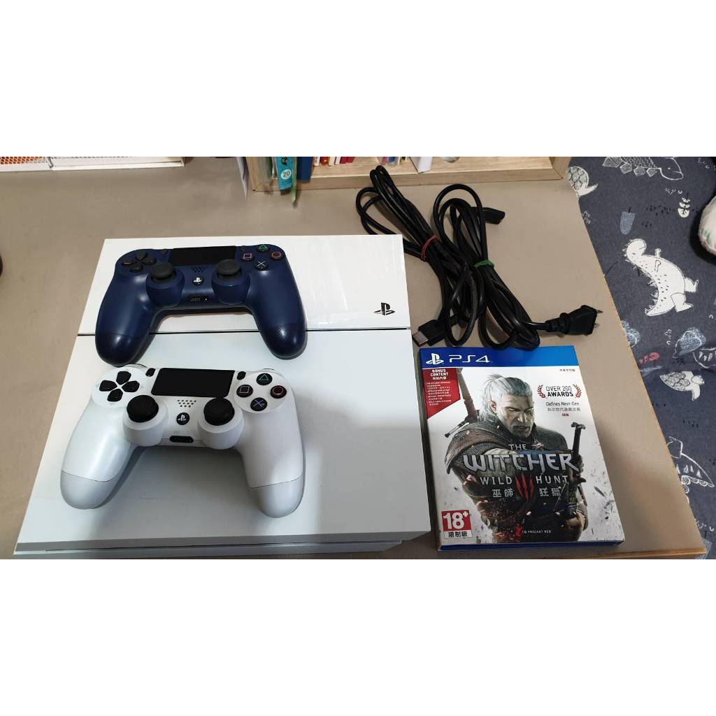 PS4 CUH-1107A 二手主機 冰河白，含手把與一片巫師3 可超商取貨 面交2500