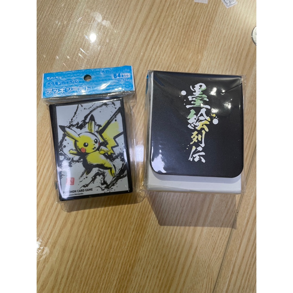 【日本現貨】日本寶可夢中心 官方卡套 PTCG 墨繪系列 卡娜赫拉 電鼠大集合現貨