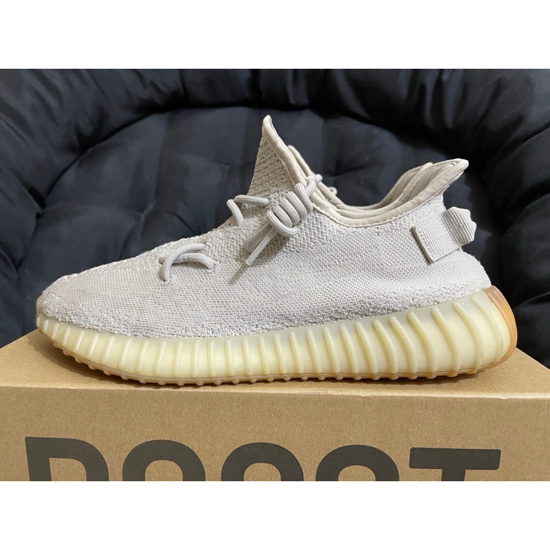 YEEZY 350 SESAME 白芝麻