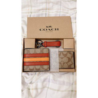 COACH的皮夾禮盒