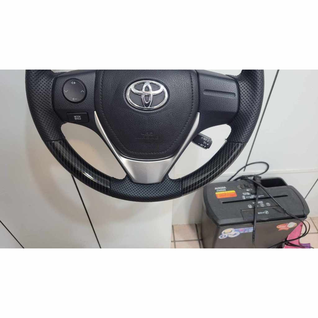 altis 11代升級拆下 碳纖維 卡夢方向盤 有定速，方控，氣囊完整  rav4 vios yaris wish