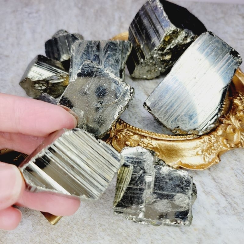 L'amour Crystal 太陽輪療癒| 黃鐵礦Pyrite 原礦方塊能量療癒石