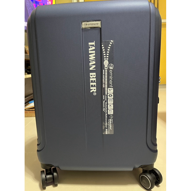 Taiwan Beer x EMINENT 20吋超輕量時尚行李箱（空軍藍）