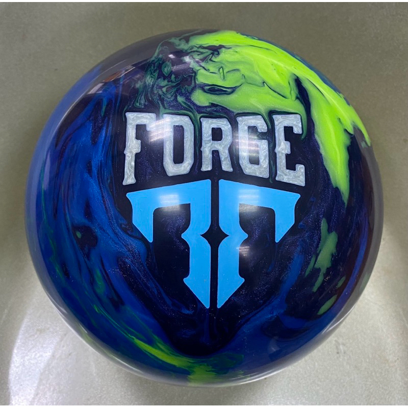 平衡保齡球🎳 頂級新球上市：Motiv Nuclear Forge  引進球重：15磅