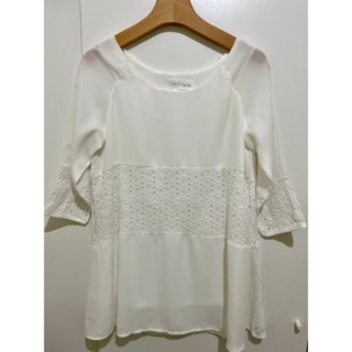 《TOKYO FASHION》白色蕾絲領帶縷空七分袖雪紡長版上衣