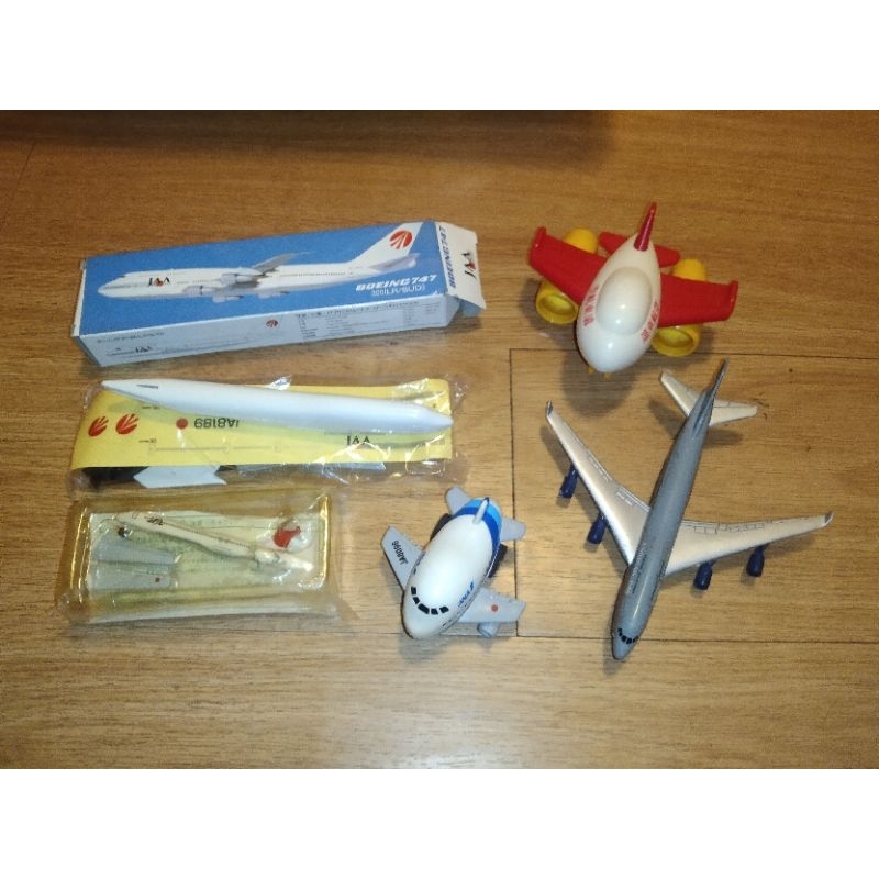 B757-200 FAT 1/400ダイキャストモデル 展示ケース付き