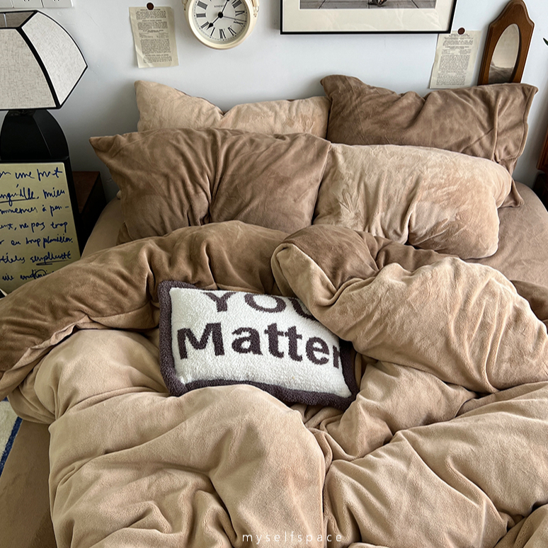 生活空間 牛奶絨 絨質 秋冬奶油咖床包組 大地色 咖啡色床包 素色床包 保暖床包 單人/雙人/加大雙人