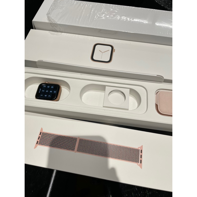 蘋果Apple Watch 玫瑰金 粉 智慧手錶 手環 s4 40mm