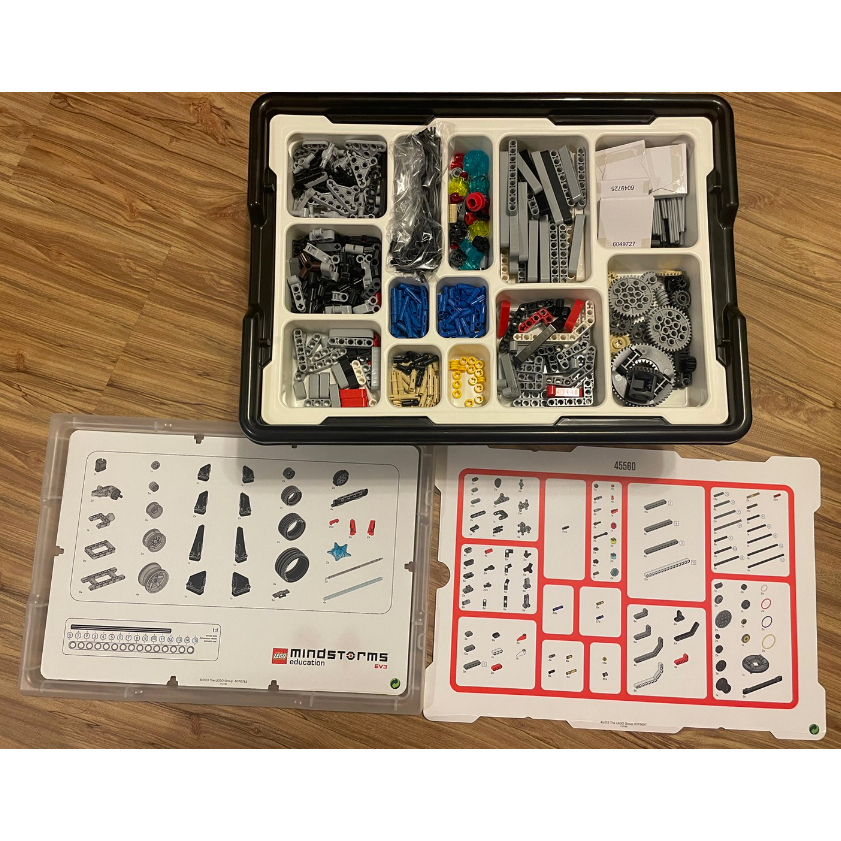 二手自賣 LEGO EV3 mindstroms education 45560 + 45544 無缺件 顏色差兩支