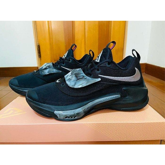 NIKE ZOOM FREAK 3 EP 男款 籃球鞋 US:10 28CM 實戰鞋 字母哥 附鞋盒 二手品