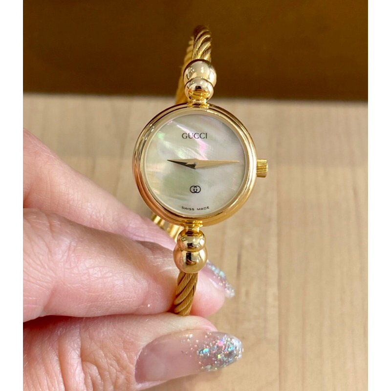 🇯🇵日本代購 絕版美品二手老物Gucci 貝殼白錶盤手環錶帶腕錶手鐲