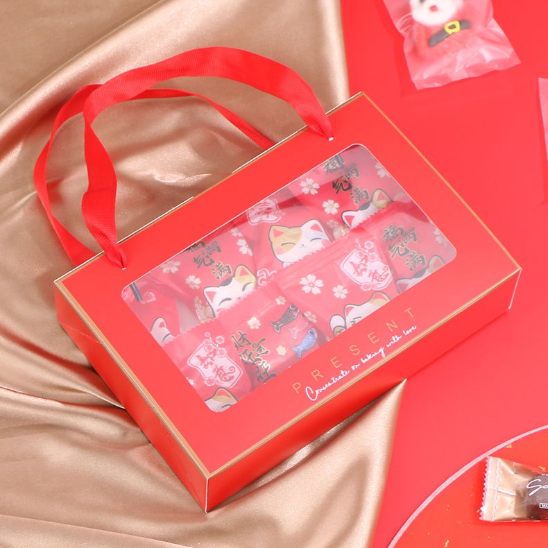 《U貝》讓愛被看見~❤️紅色開窗手提盒 新年 喜慶 春節糖果禮盒 糖果雪Q餅手提禮盒 糯米船 南棗核桃糕 堅果包裝盒