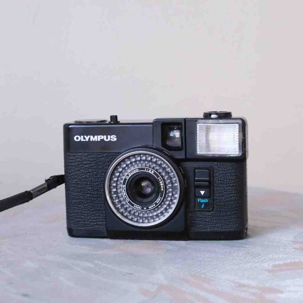 Olympus PEN EF (類似EE3)  閃燈 半格 底片 相機