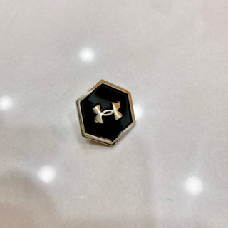 Under armour ua 徽章