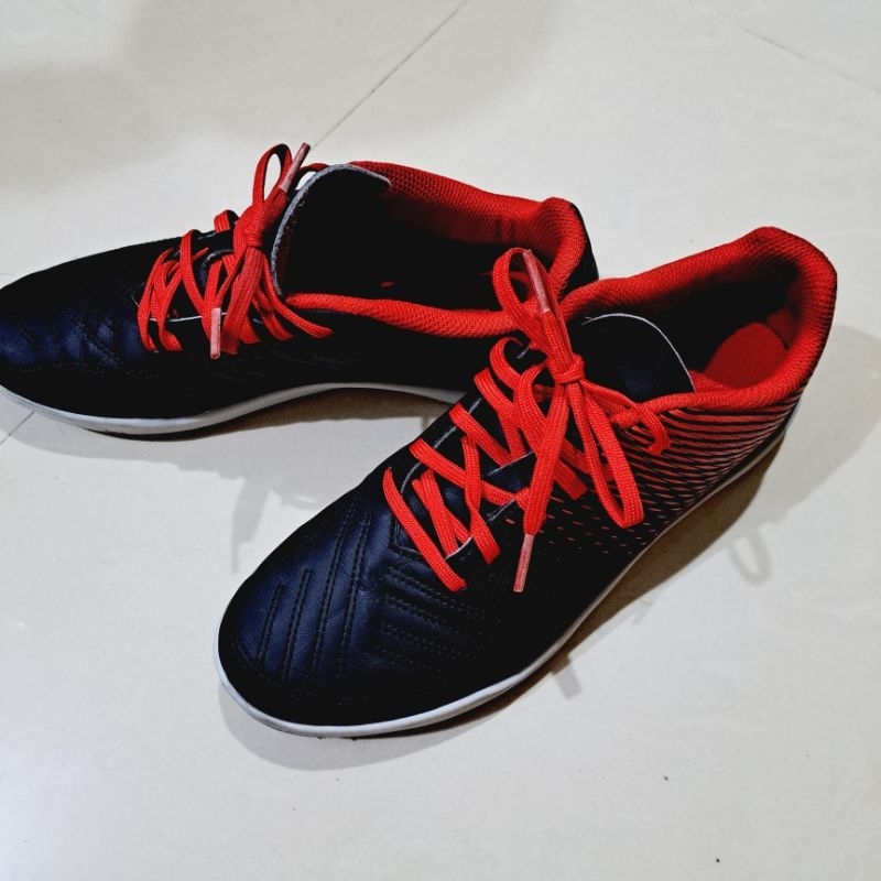 二手鞋👟 decathlon 迪卡儂 紅黑 硬質 足球鞋 運動鞋