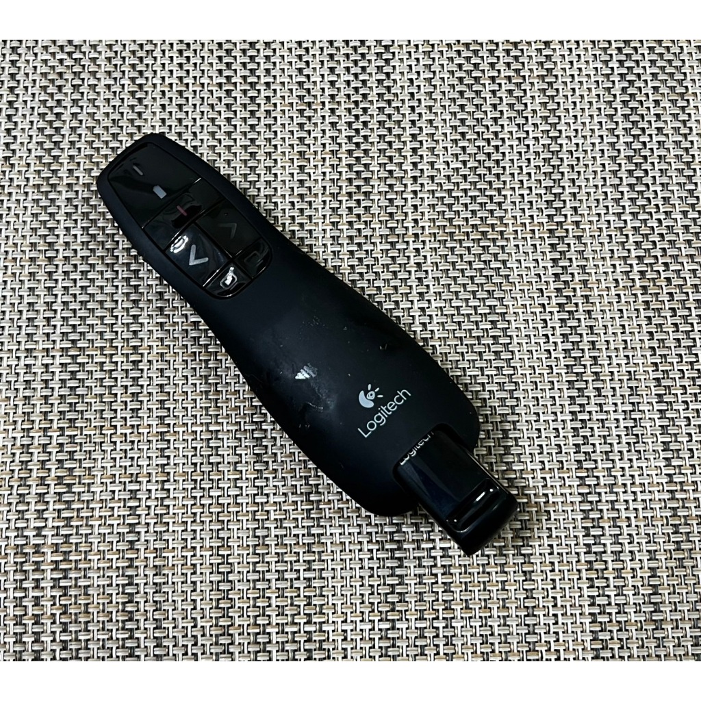 【手機寶藏點】羅技 Logitech Spotlight R400 無線簡報器 先進紅點無線簡報遙控器 特價399